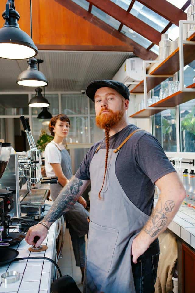 De koffiemachine is onmisbaar in het interieur van een kantoorpand 